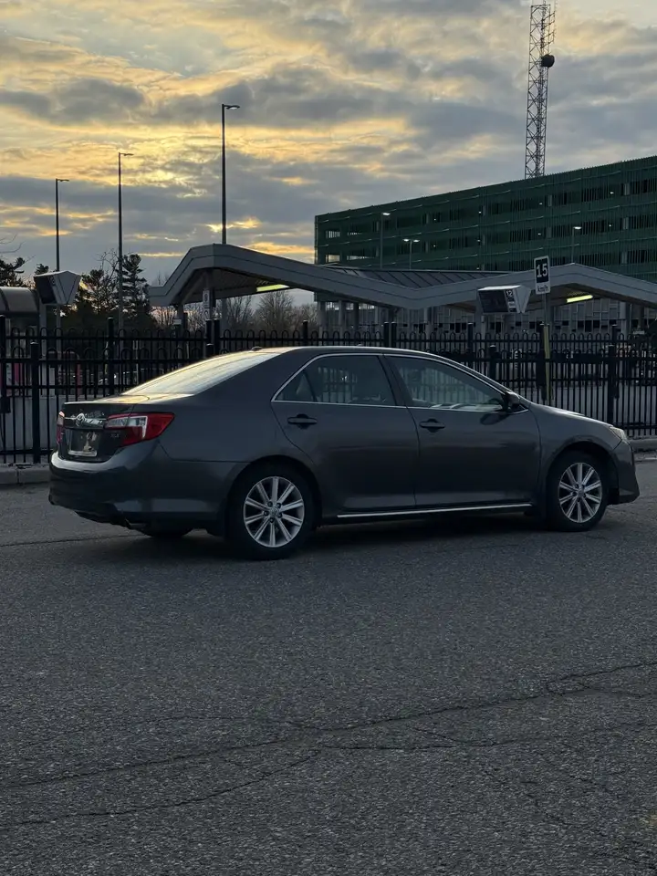 Toyota Camry снимка Toyota Camry