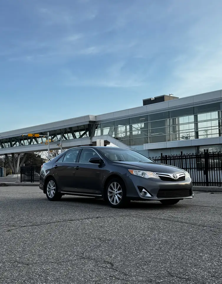 Toyota Camry снимка Toyota Camry