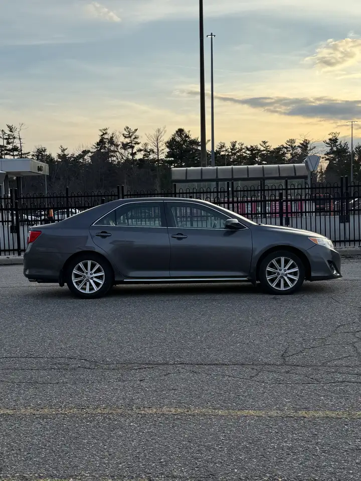 Toyota Camry снимка Toyota Camry