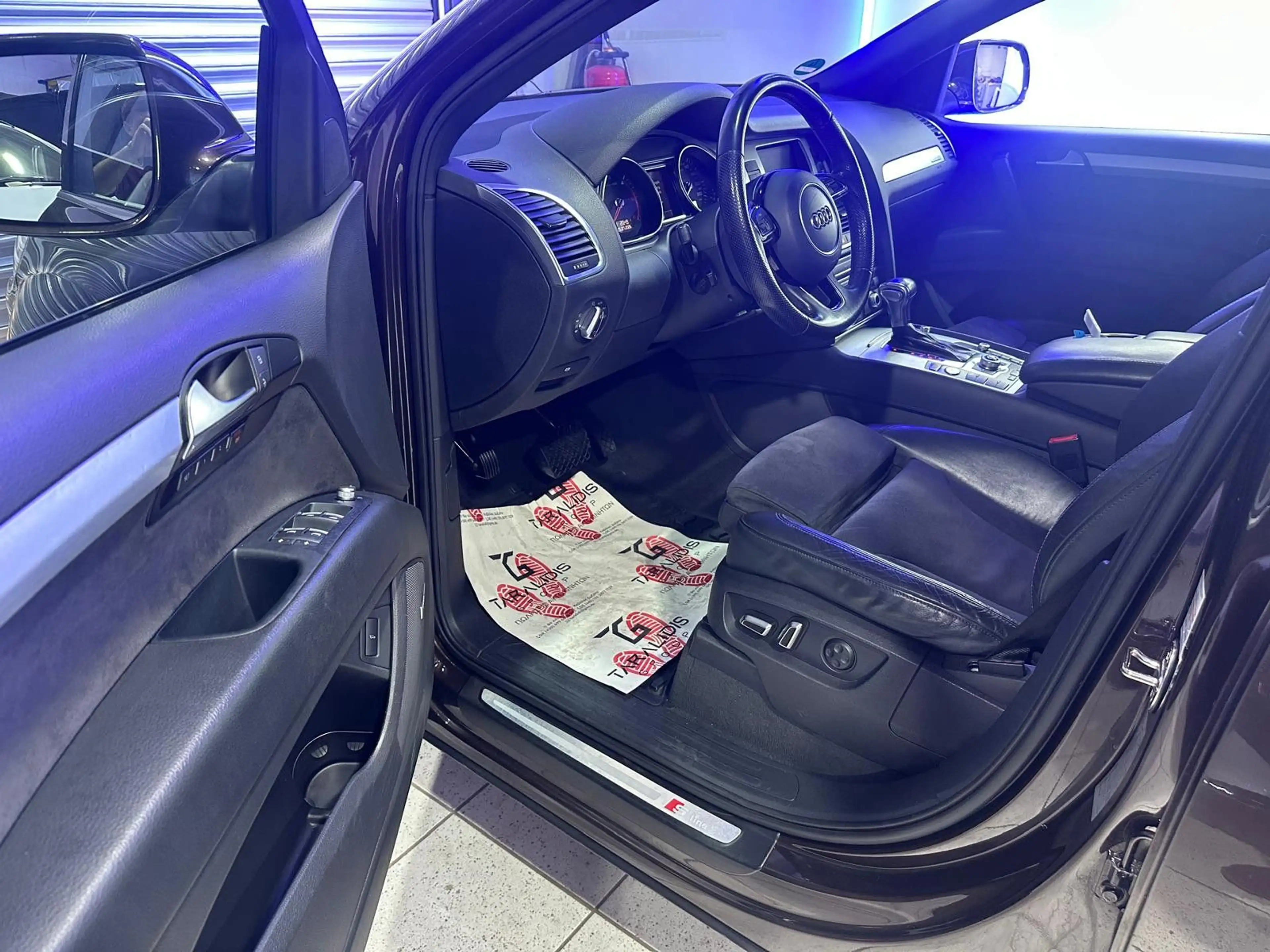 Audi Q7 3.0 TDI quattro — photo 9
