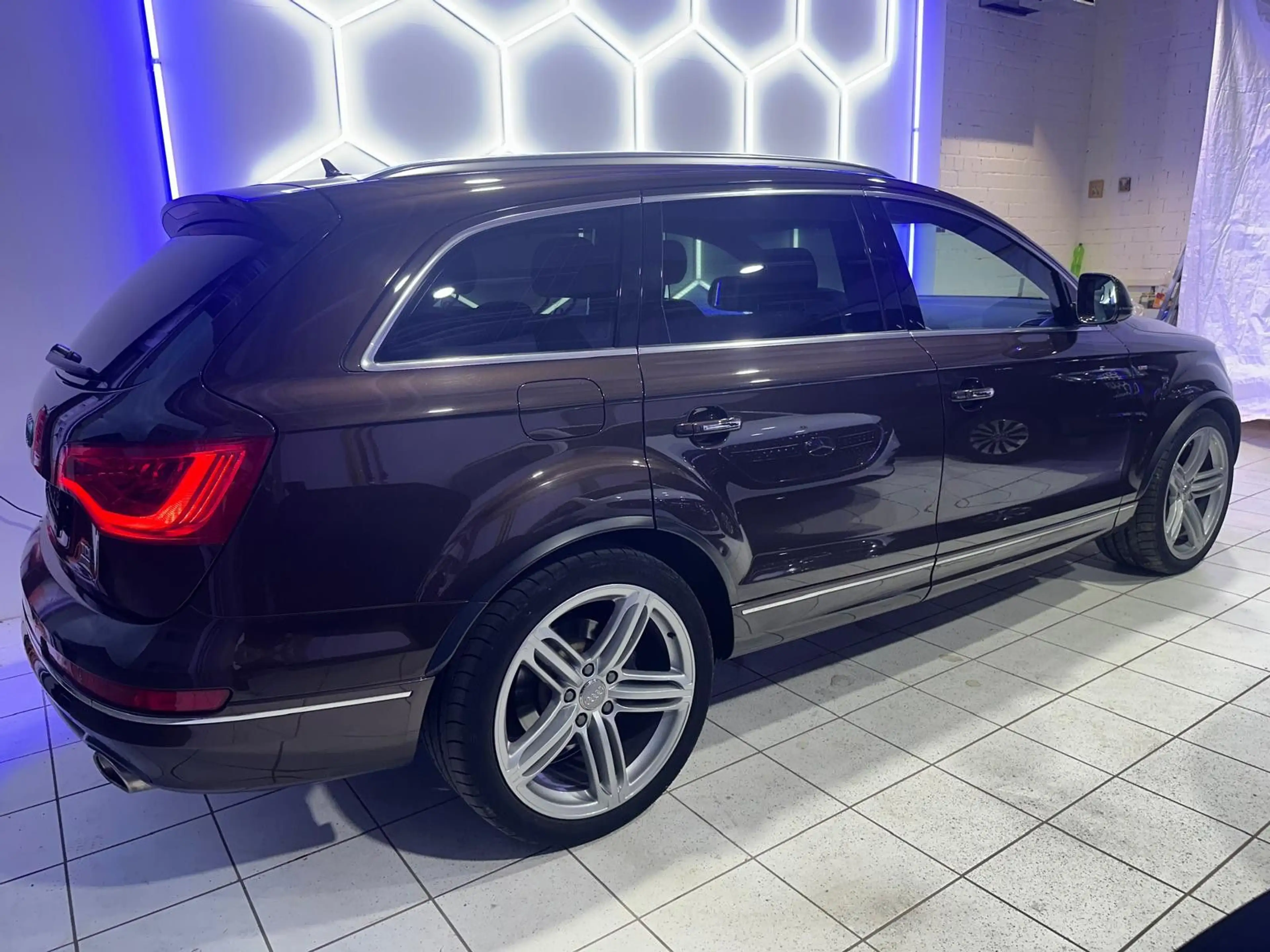 Audi Q7 3.0 TDI quattro — photo 8
