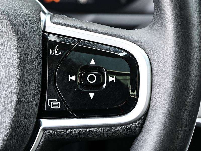 2026 Volvo XC90 B6 AWD Ultra Dark Theme 7-Seater thumb 31