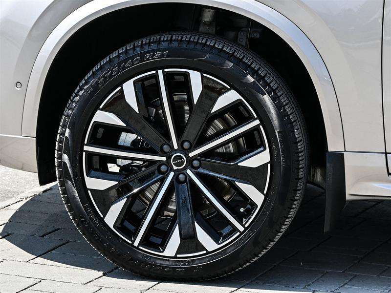2026 Volvo XC90 B6 AWD Ultra Dark Theme 7-Seater thumb 7