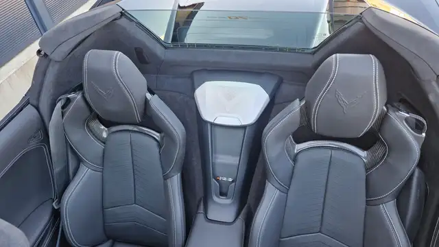 Corvette Stingray C8 CABRIO 3LT 6,2L V8 BLACK-EDITION "Front Lift" Ansicht 24