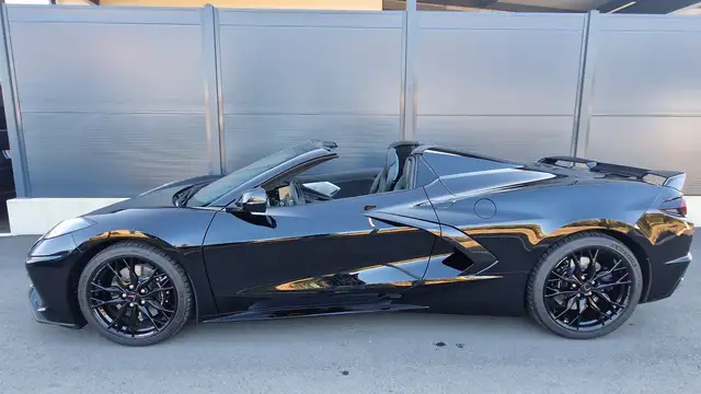 Corvette Stingray C8 CABRIO 3LT 6,2L V8 BLACK-EDITION "Front Lift" Ansicht 30