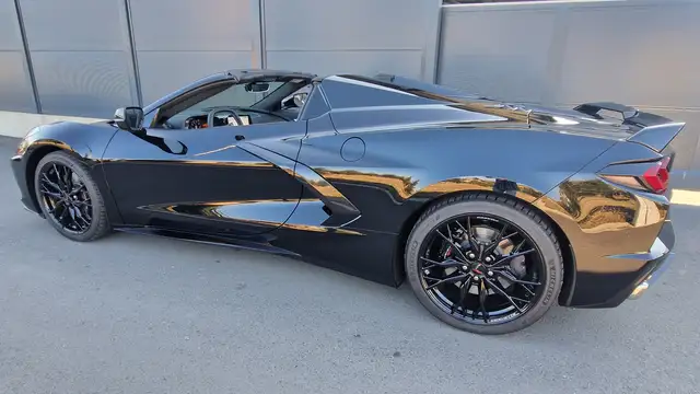 Corvette Stingray C8 CABRIO 3LT 6,2L V8 BLACK-EDITION "Front Lift" Ansicht 32