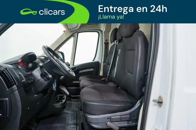 Opel Movano view 9