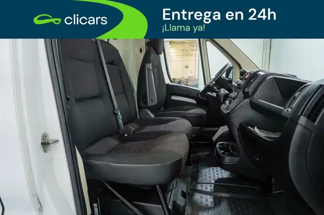 Opel Movano view 11