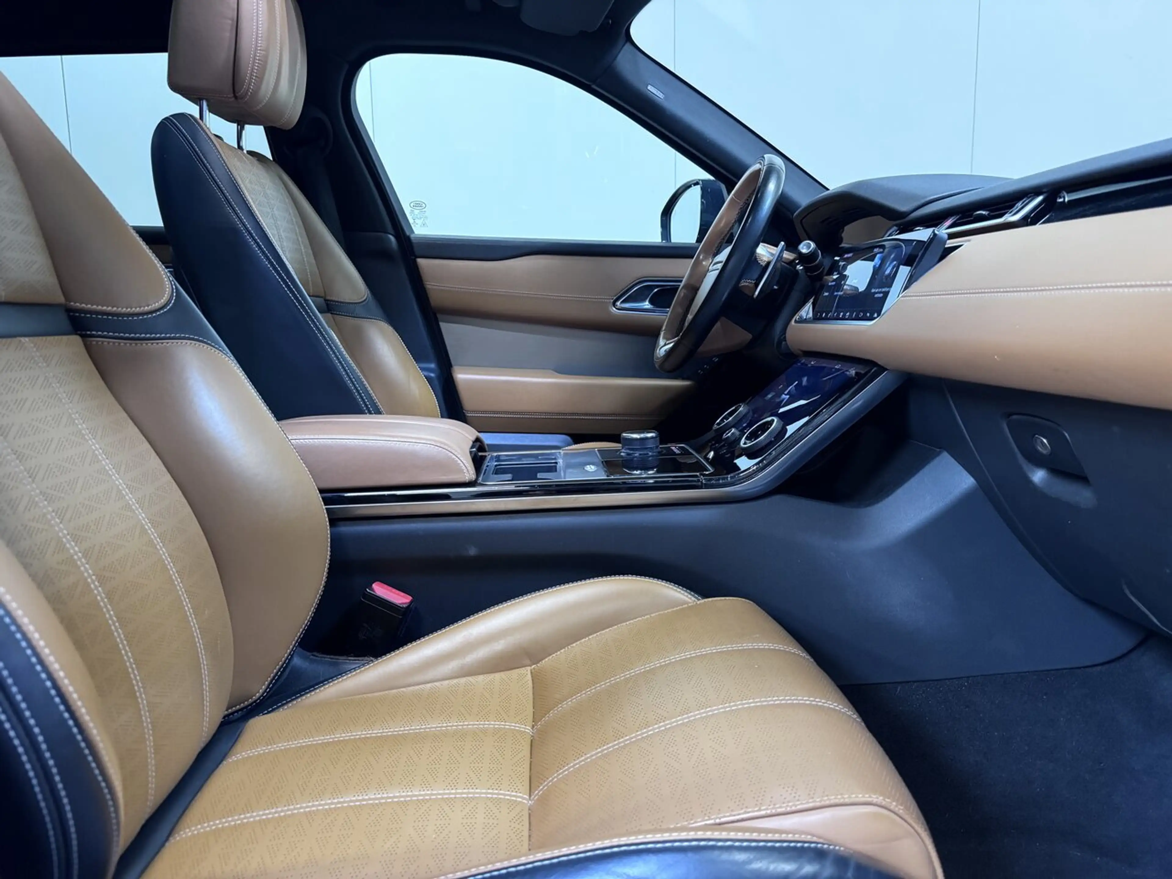 Land Rover Range Rover Velar 2.0 Benzine Autom. - R Dynamic - Pano - Topstaat! — photo 2