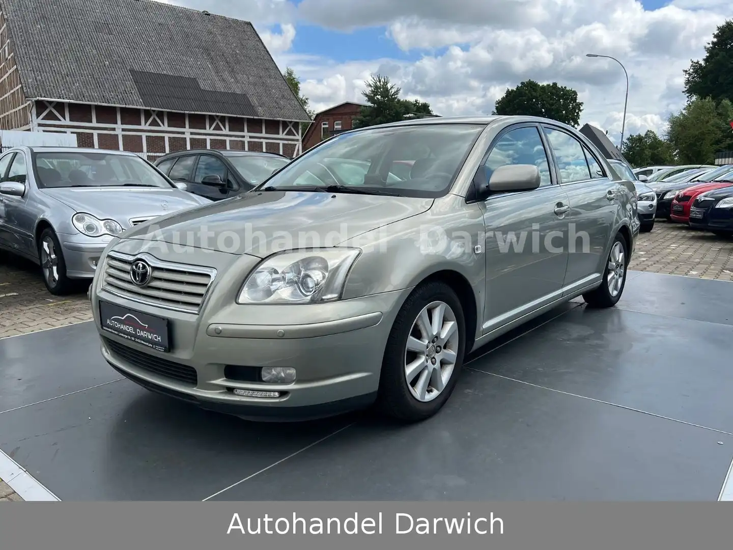 Toyota Avensis 1.8 Executive Liftback Ahk/Navi 2.Hand Grün - 1