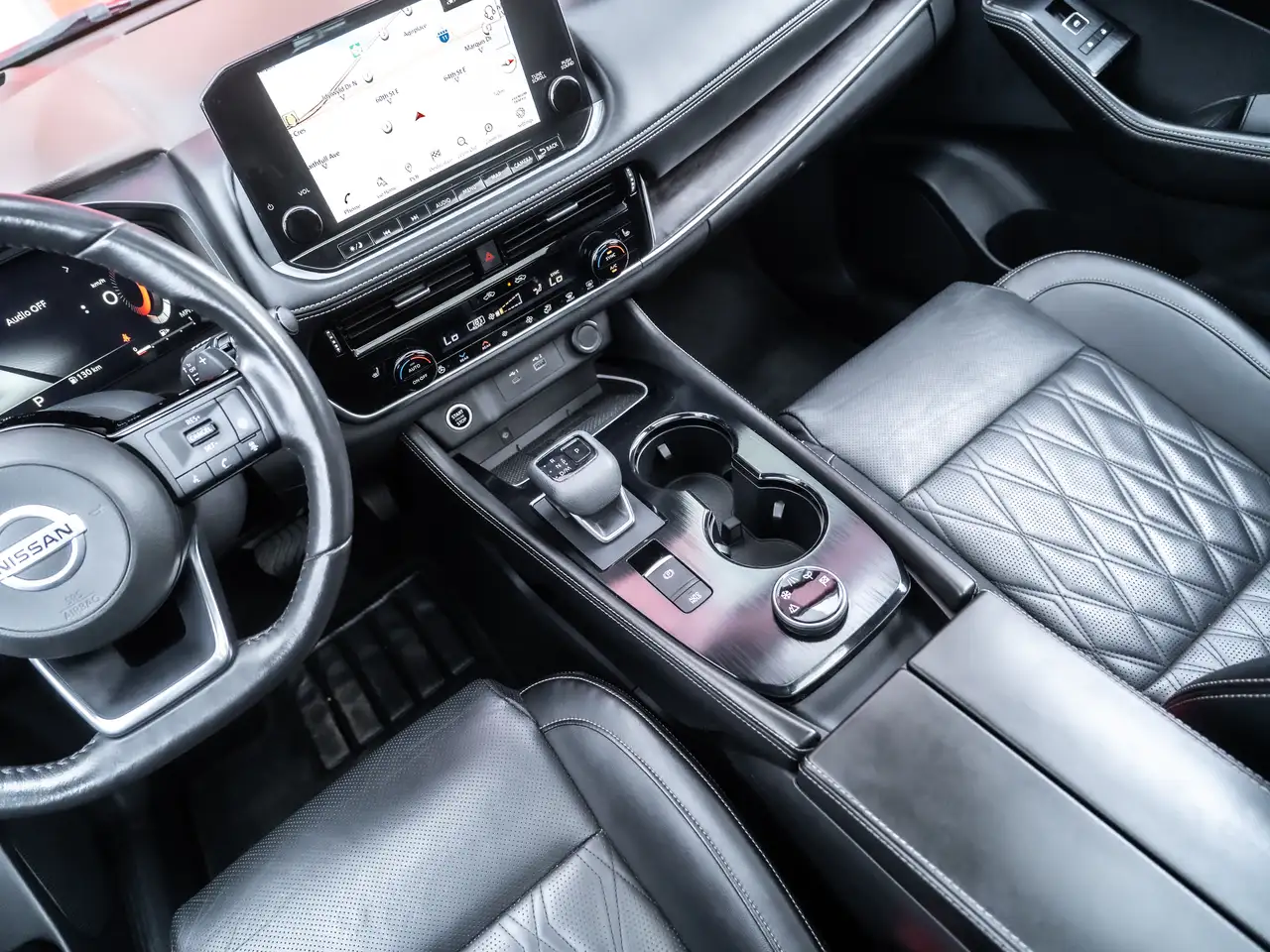 Nissan Rogue снимка Nissan Rogue