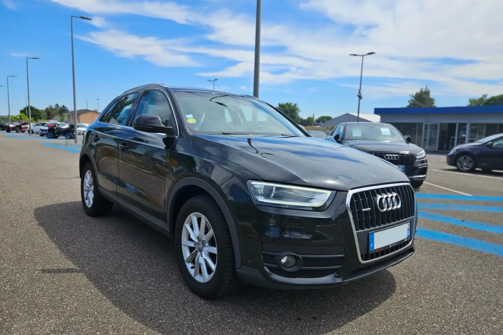 Audi Q3 Quattro 2.0 TDI DPF - 177 - BV S-tronic  Ambition  Noir - 2