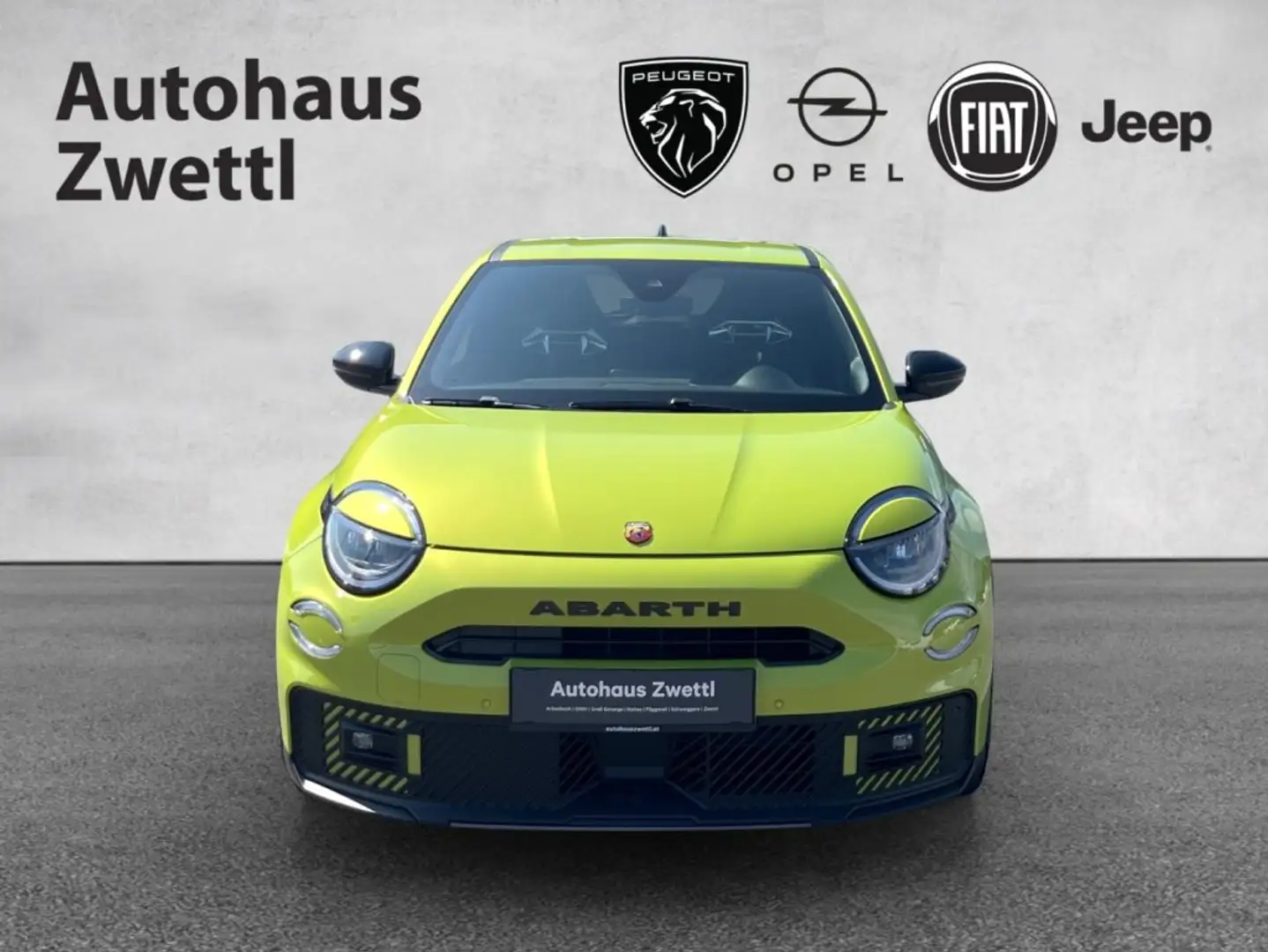 Abarth 600e e Scorpionissima Elektro 280 PS 54 kWh Grün - 2