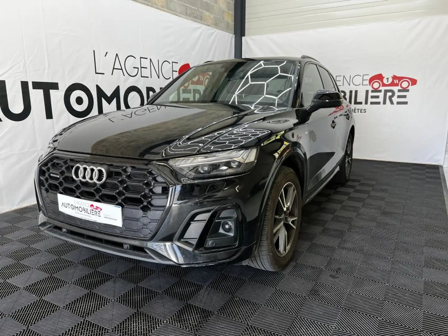 Audi Q5 50 TFSIe 299 S Tronic7 Quattro S line Zwart - 1