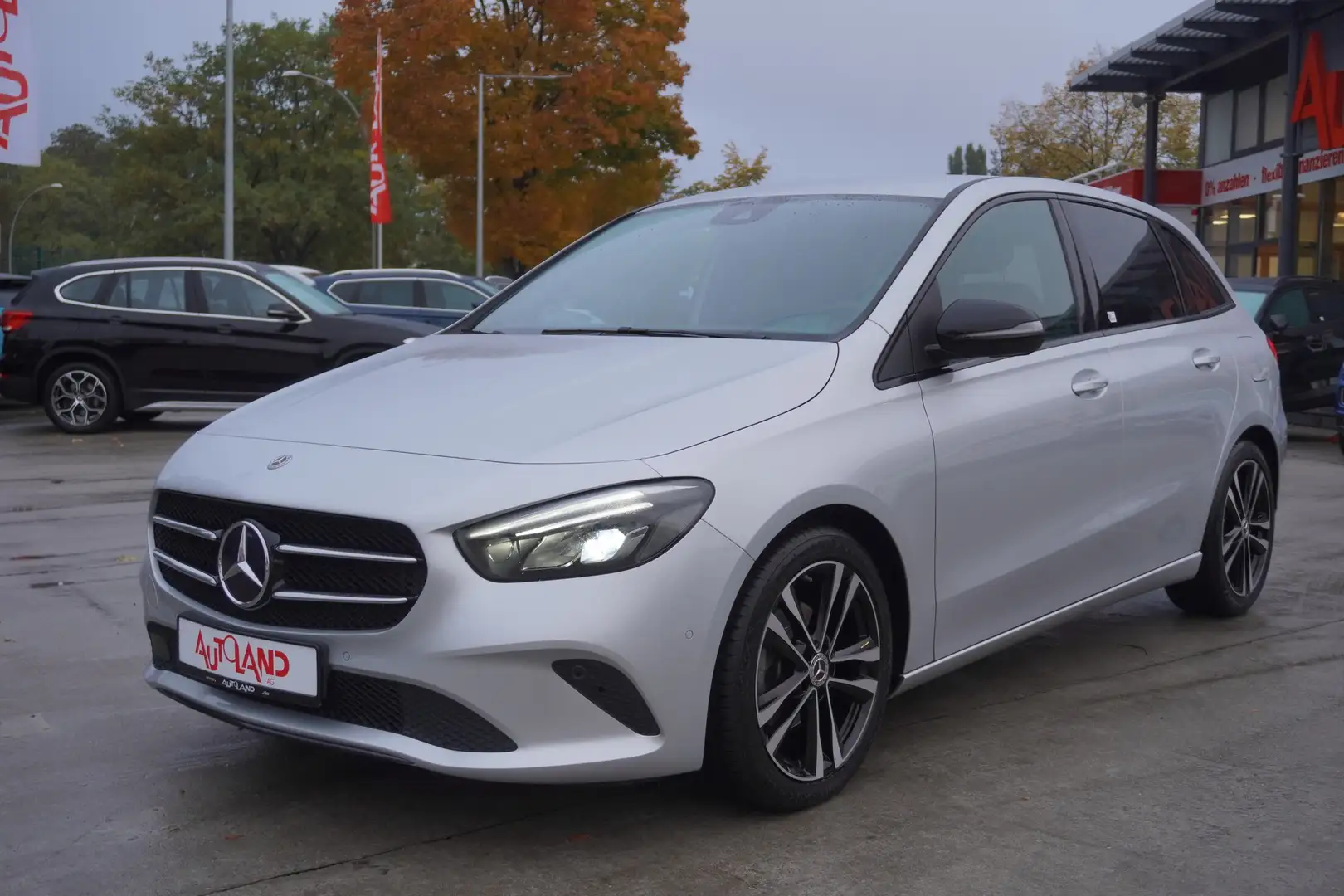 Mercedes-Benz B 150 B180 Progressive LED Navi Virtual Cockpit DAB Silber - 2
