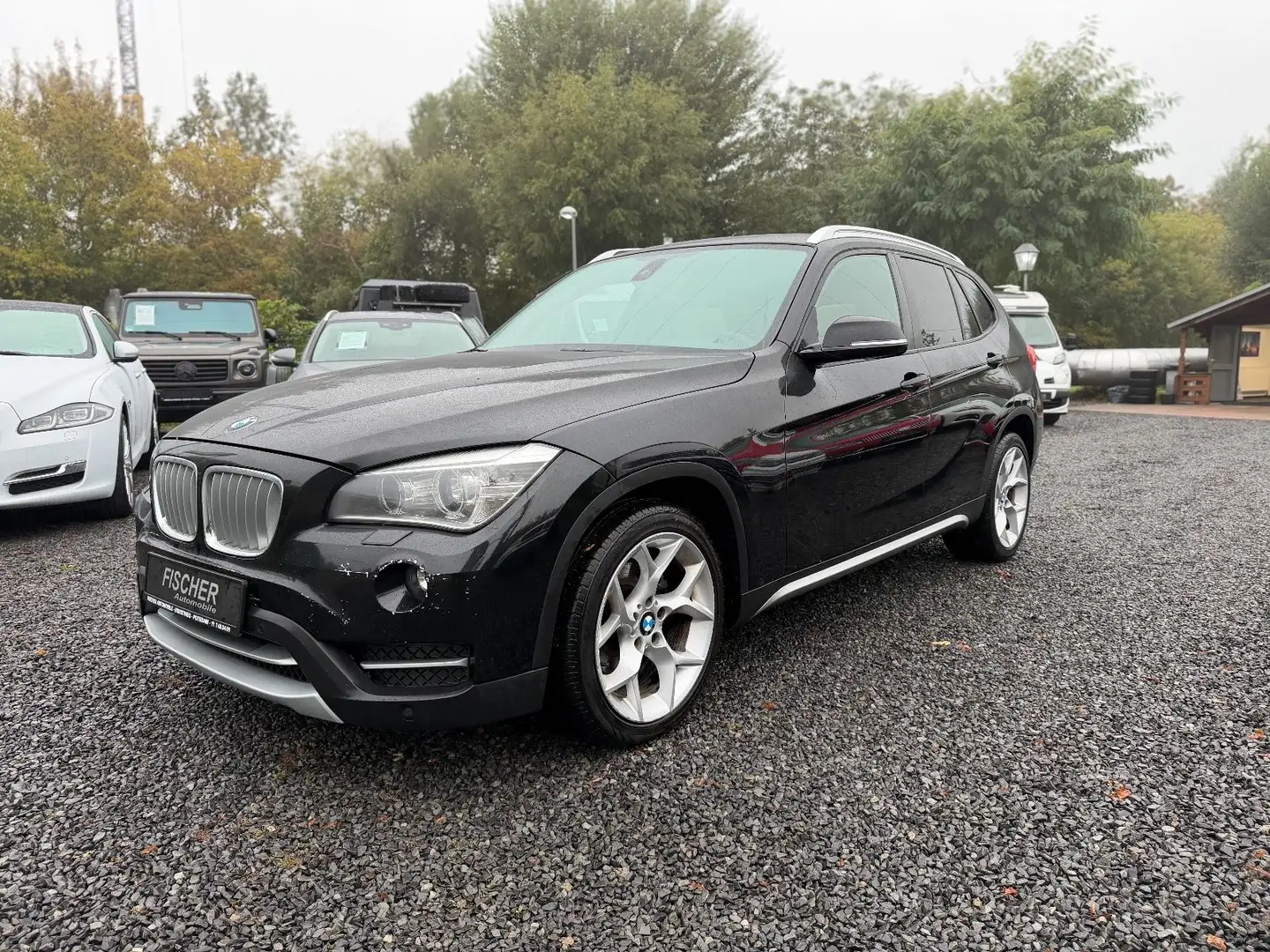 BMW X1 25 d xDrive+NAVI+LEDER+XENON+PANO+KLIMA Schwarz - 1