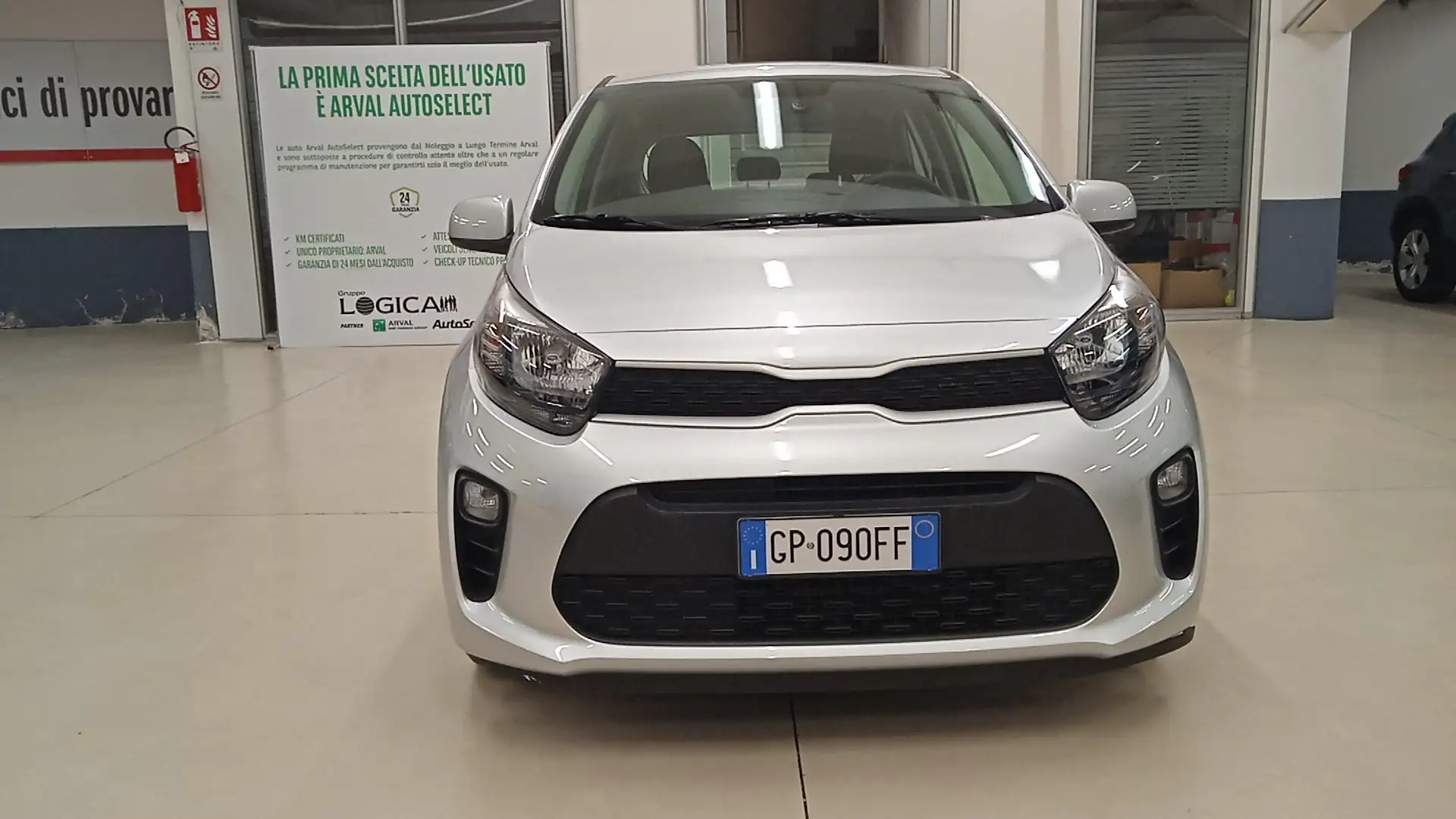 Kia Picanto 1.0 dpi Urban Techno&amp;Design Zilver - 2