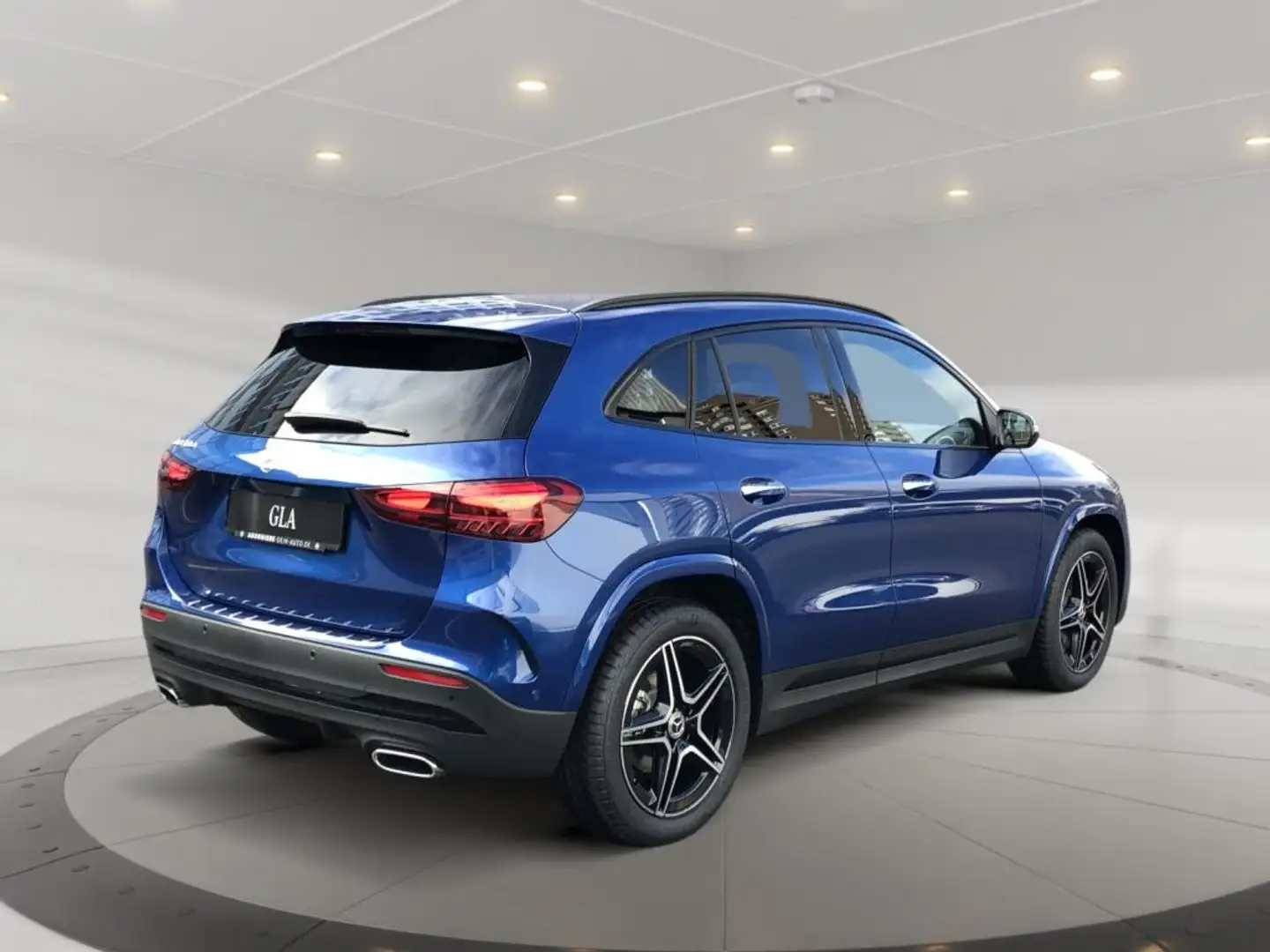 Mercedes-Benz GLA 180 +MBUX+Wide+AMG+AHK+SpurW+S-Sitz+W-Paket Blau - 2