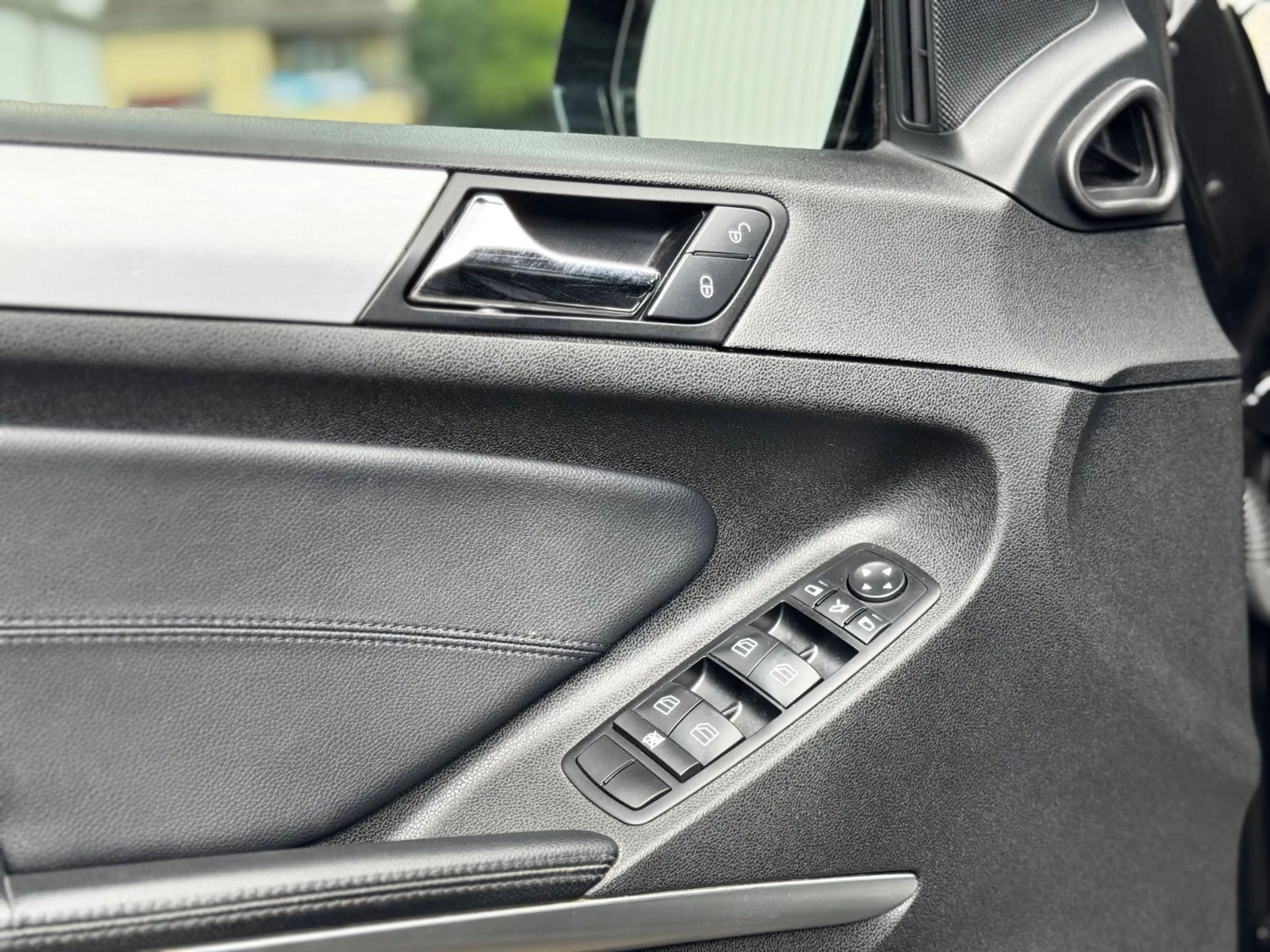 Mercedes-Benz ML 350 CDI — photo 11