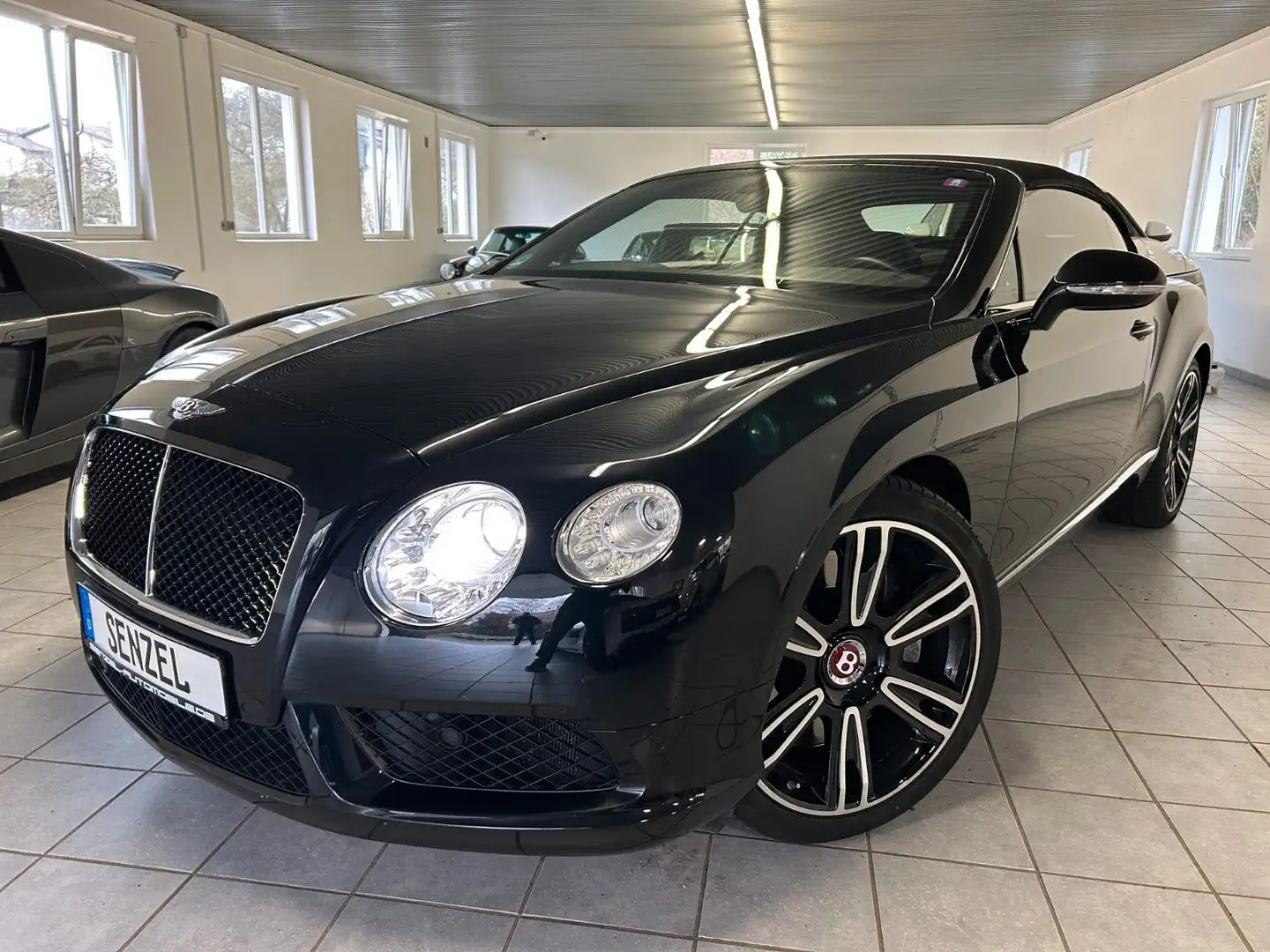 Bentley Continental GTC CONTINENTAL GTC V8 1.HD DT TOP ! Чорний - 1