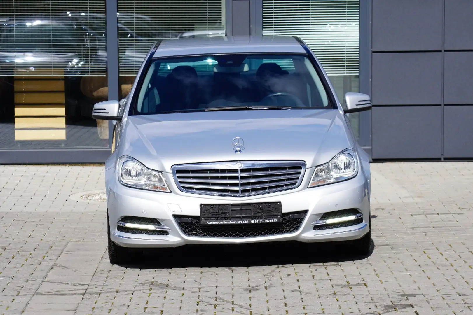 Mercedes-Benz C 180 CGI BE Elegance *FACELIFT*TOP ZUSTAND* Silber - 2