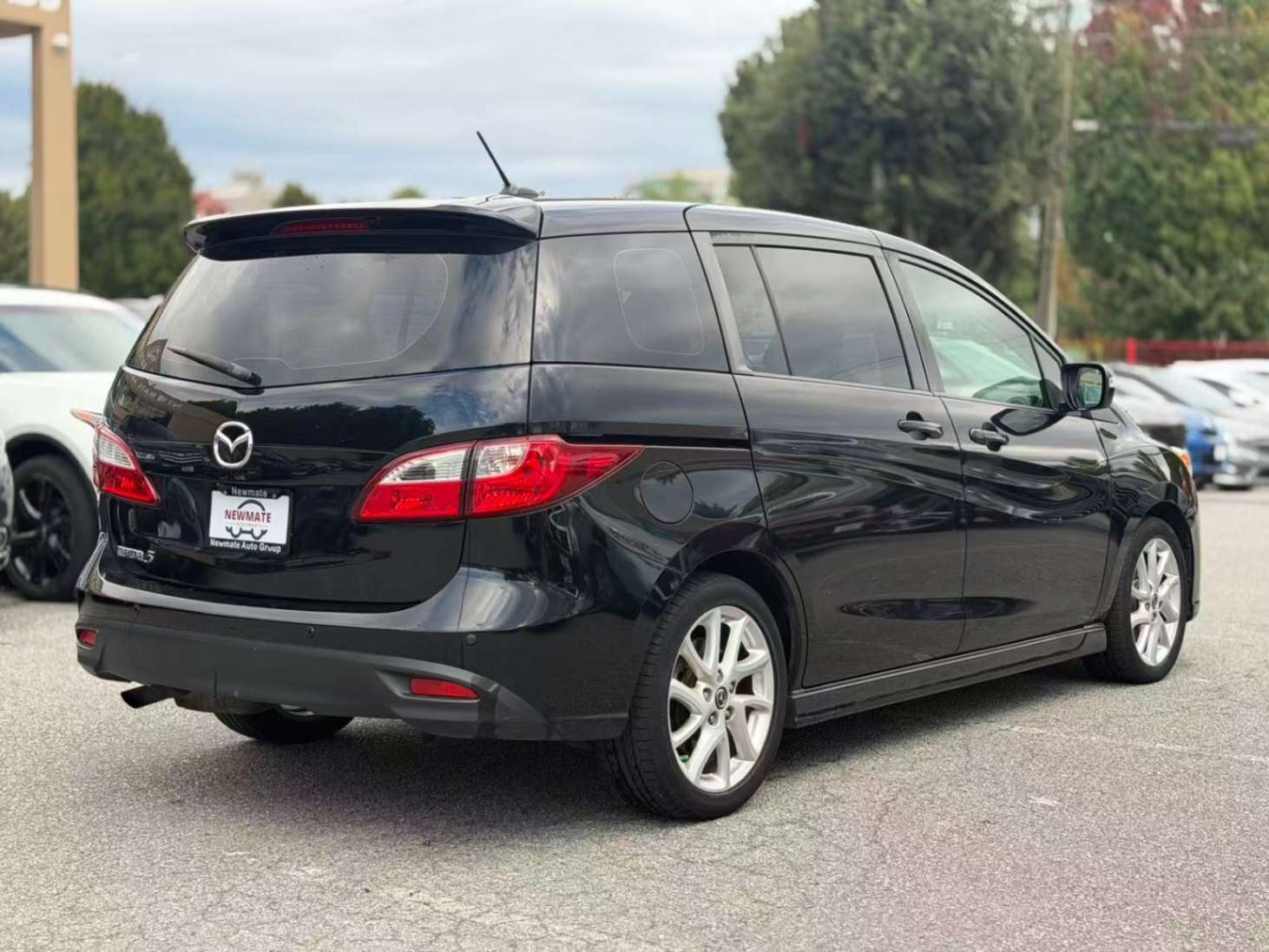 2017 Mazda Mazda5 GT. LOCAL BC VEHICLE. SERVICE DONE. LOW KILOMETRES — снимка 1