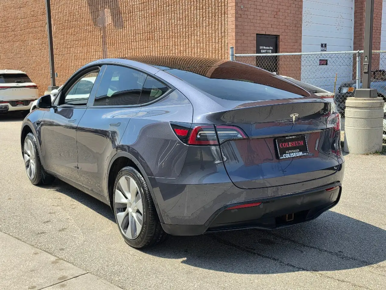 Tesla Model Y снимка Tesla Model Y