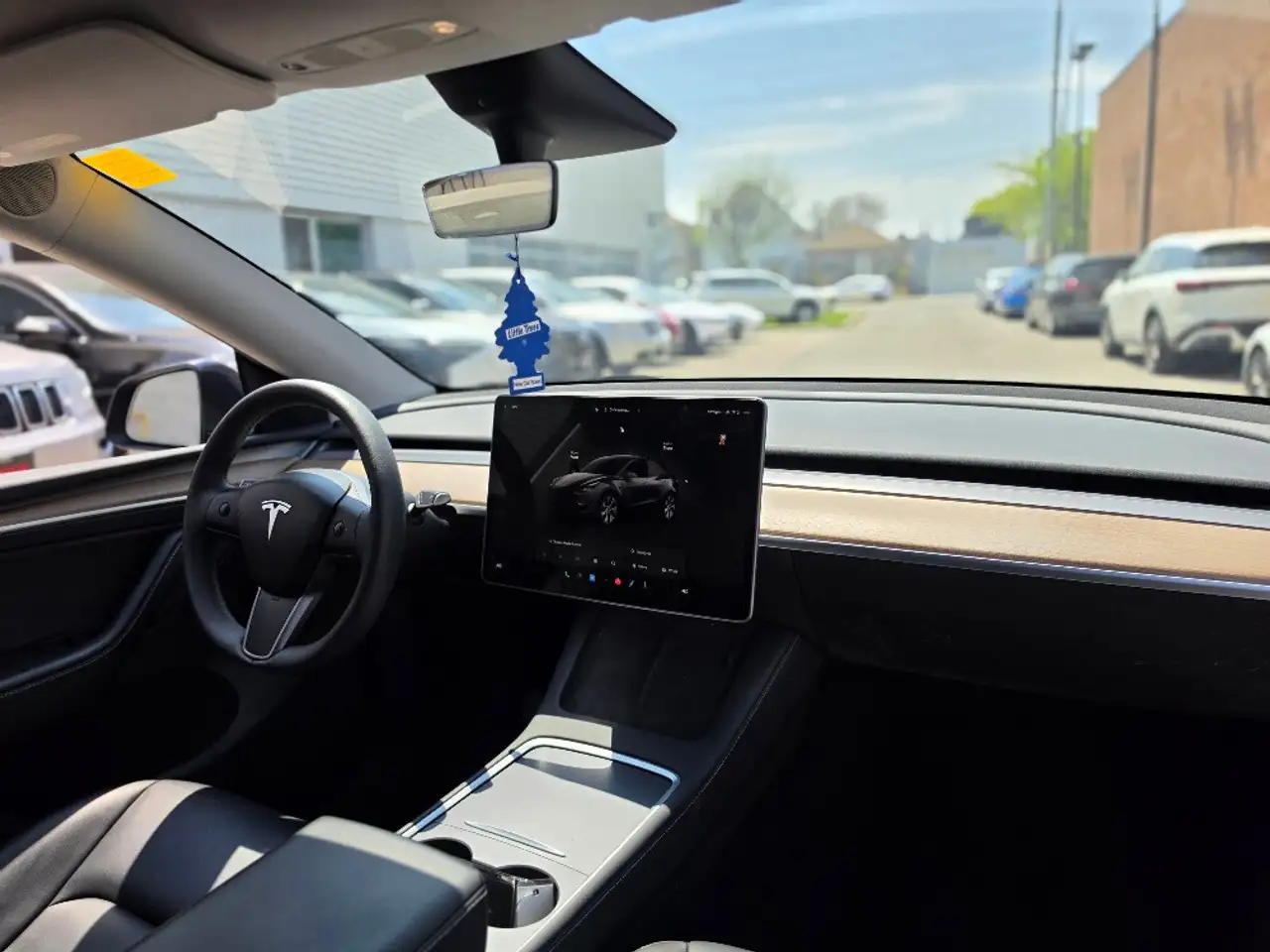 Tesla Model Y снимка Tesla Model Y