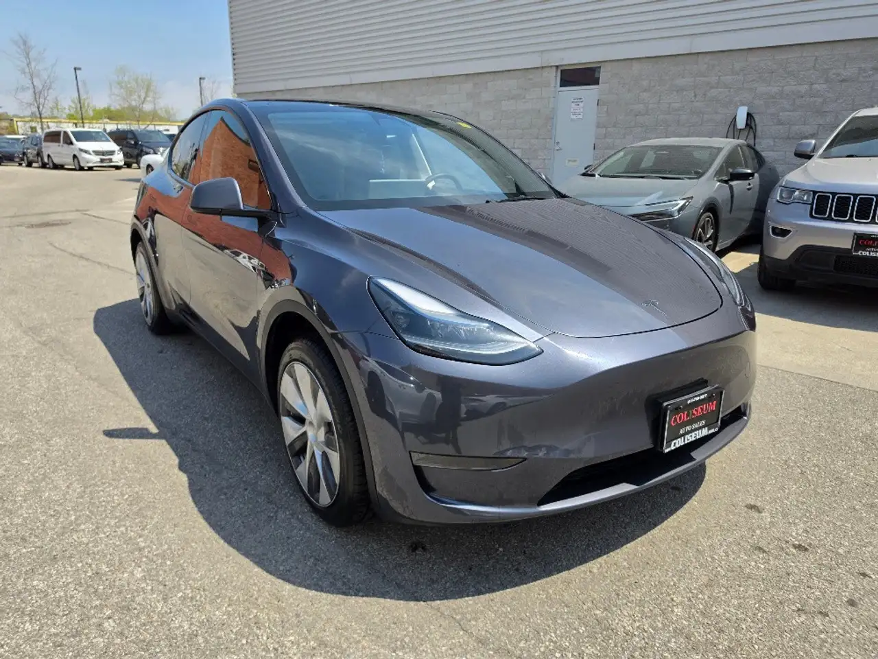 Tesla Model Y снимка Tesla Model Y