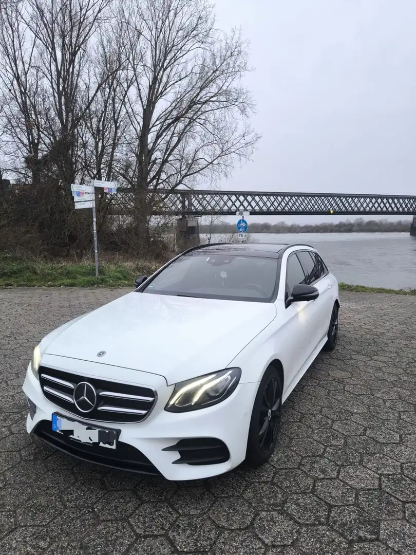 Mercedes-Benz E 350 T-Modell E 350 d 4Matic - VOLL - AMG - Blanc - 1
