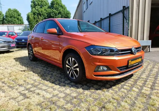 Volkswagen Polo view 2