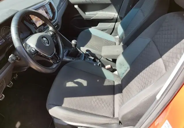 Volkswagen Polo view 6