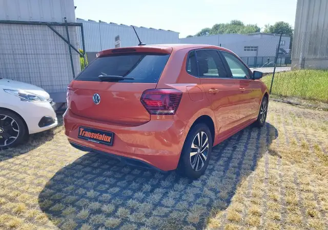 Volkswagen Polo view 4