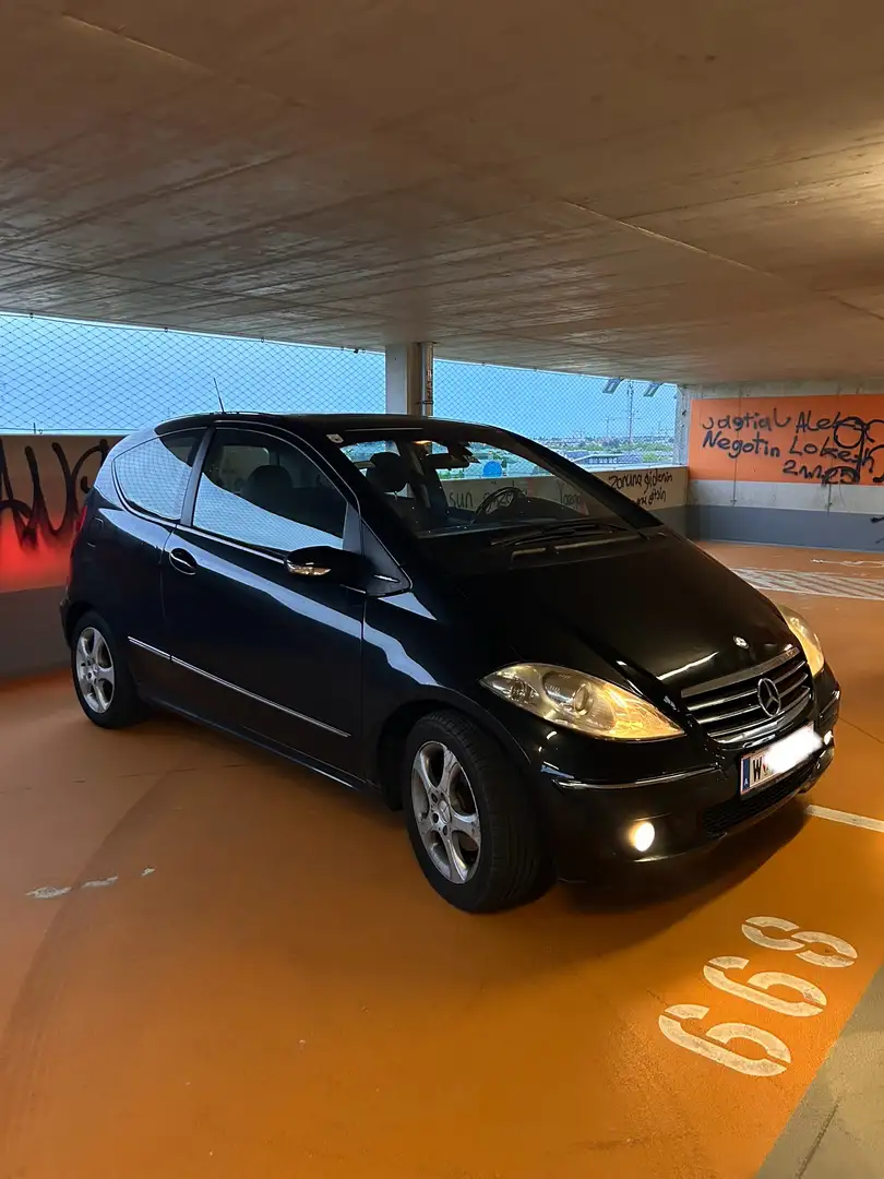 Mercedes-Benz A 200 A-Edition Avantgarde Schwarz - 2