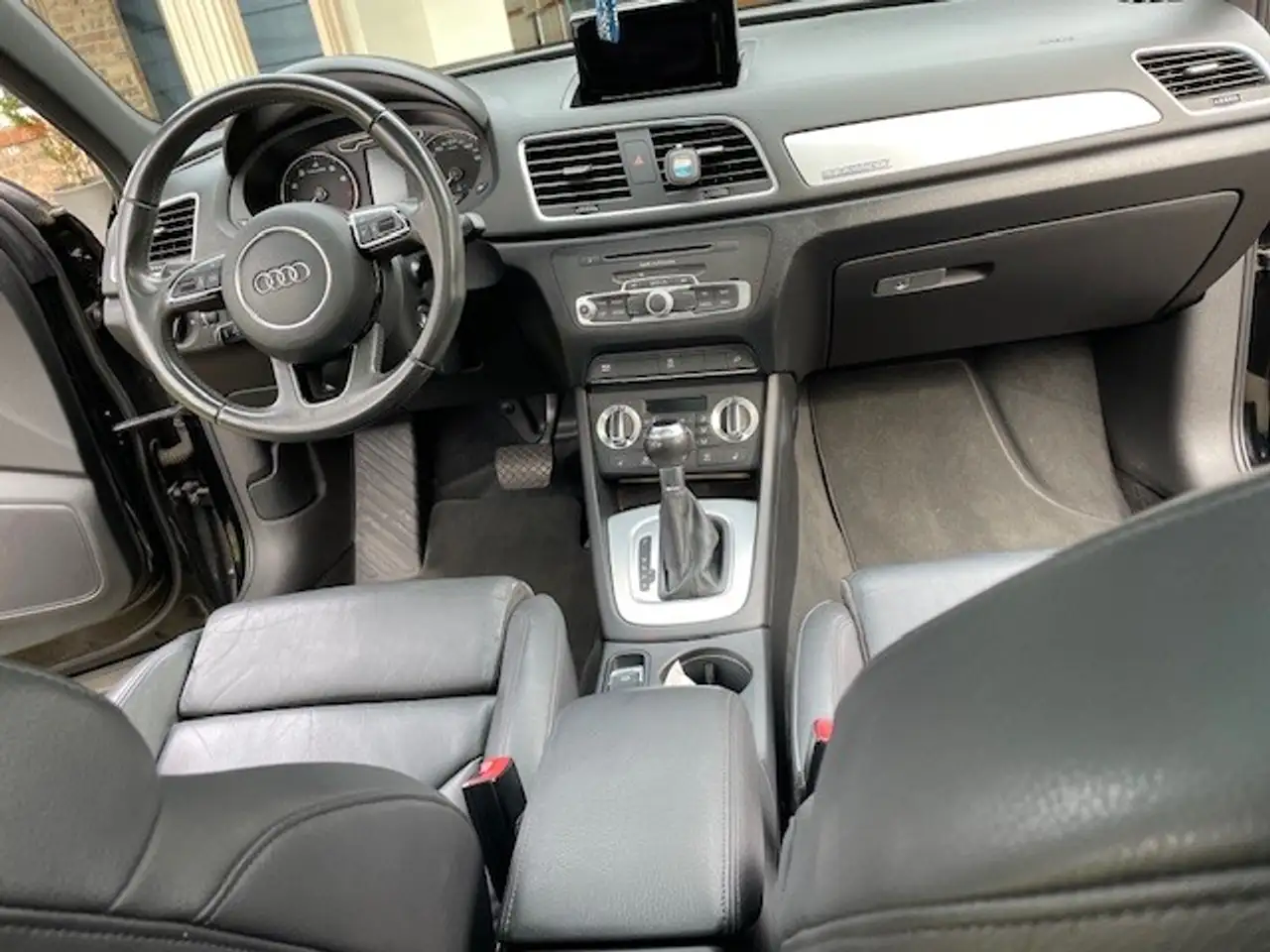 Audi Q3 снимка Audi Q3