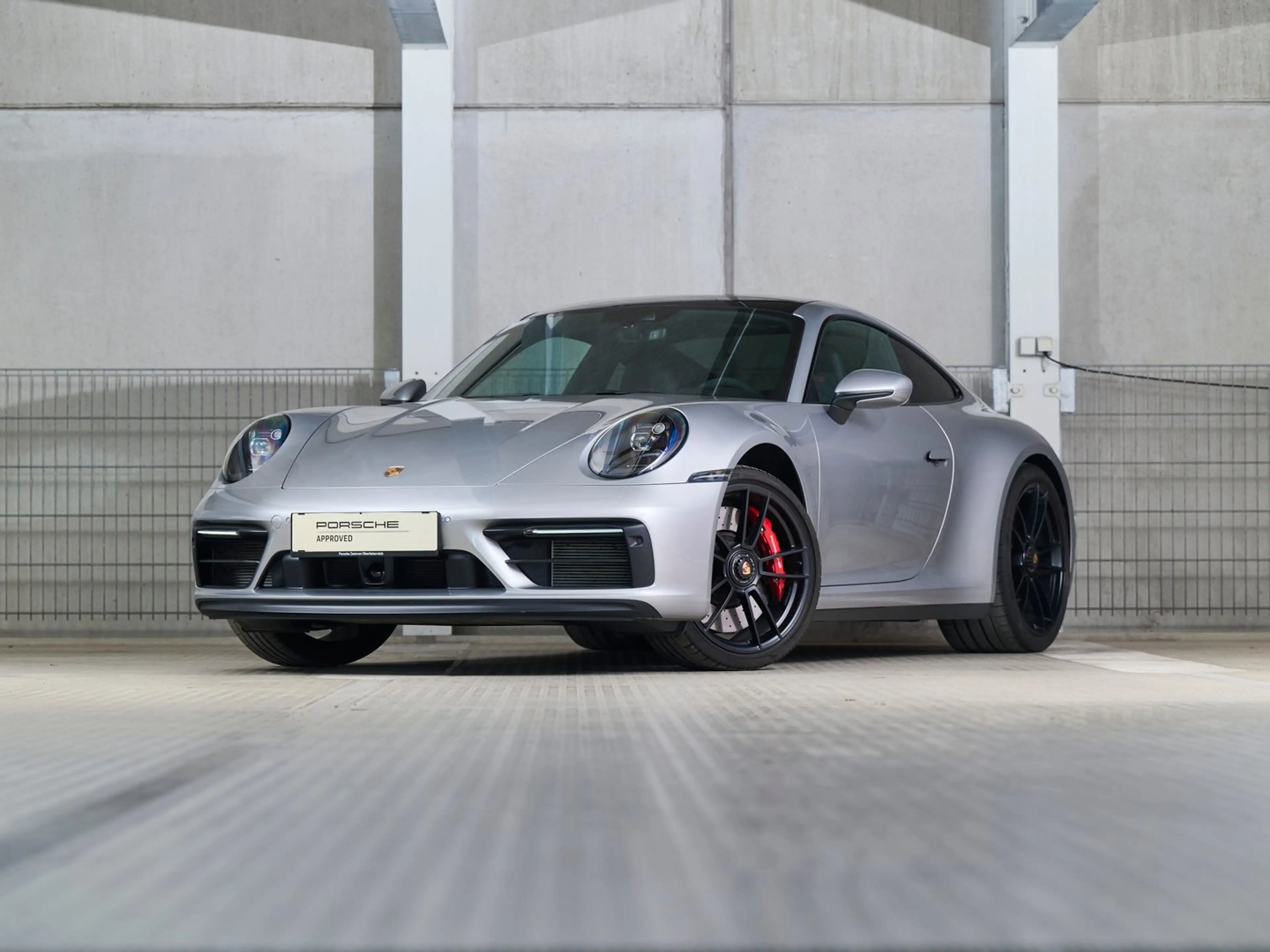 Porsche 911 Carrera 4 GTS