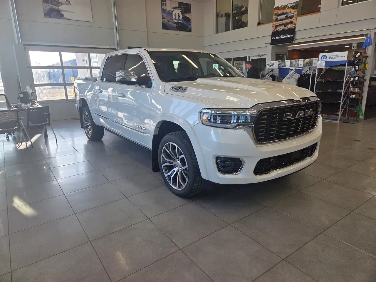 RAM 1500 снимка RAM 1500