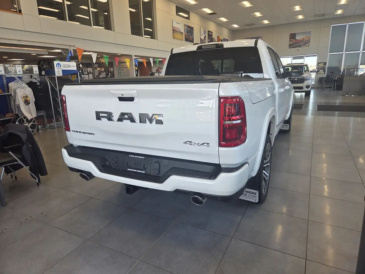 RAM 1500 снимка RAM 1500