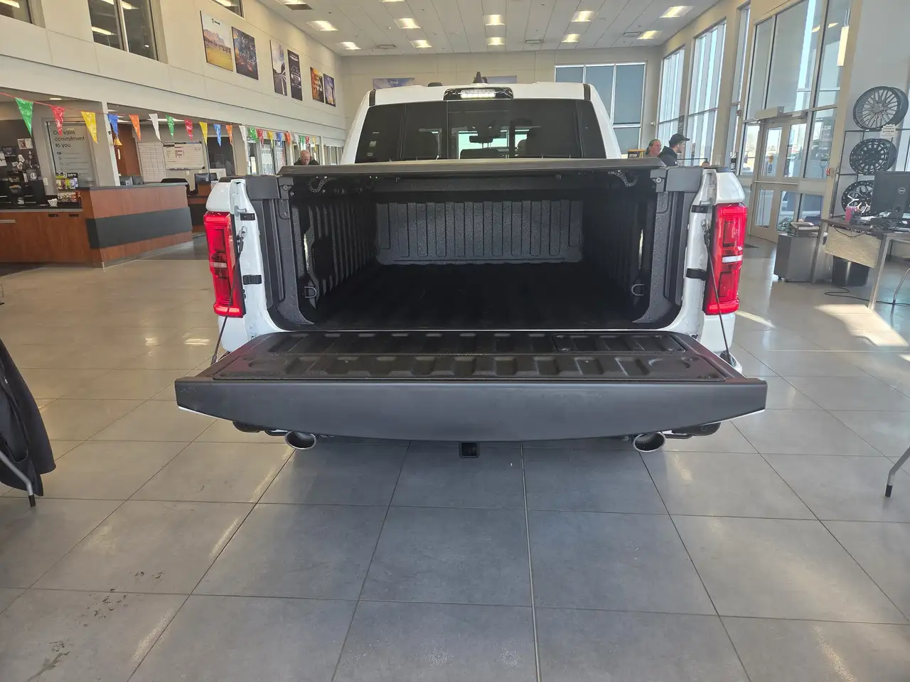 RAM 1500 снимка RAM 1500