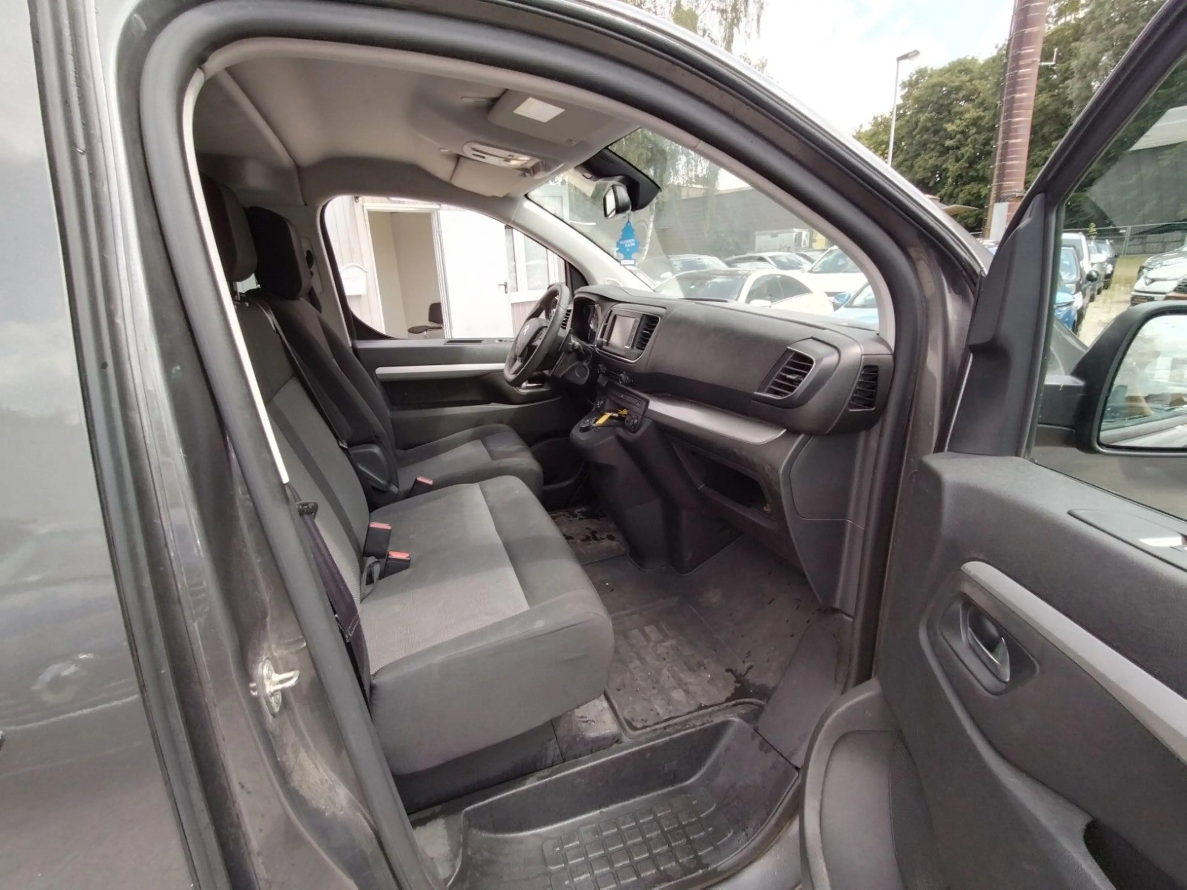 Citroen Spacetourer Business M+9 SITZER+KLIMA+NAVI+SHZ — photo 10