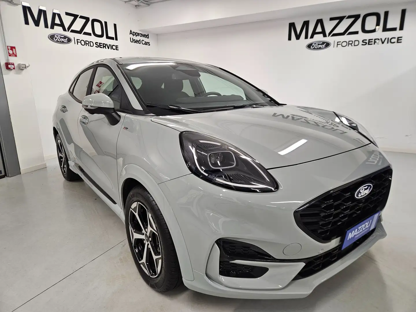 Ford Puma St-Line 1.0 ECB Hybrid 125CV 5p Grijs - 1