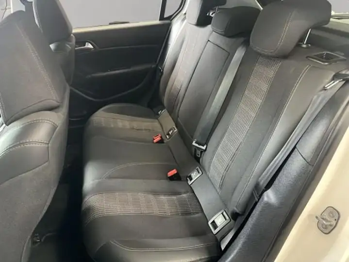 Peugeot 308 2021, foto 38