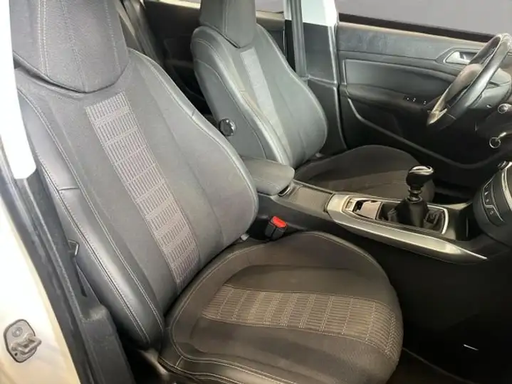 Peugeot 308 2021, foto 40