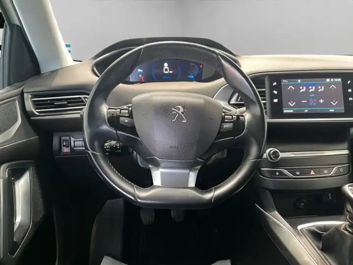 Peugeot 308 2021, foto 29