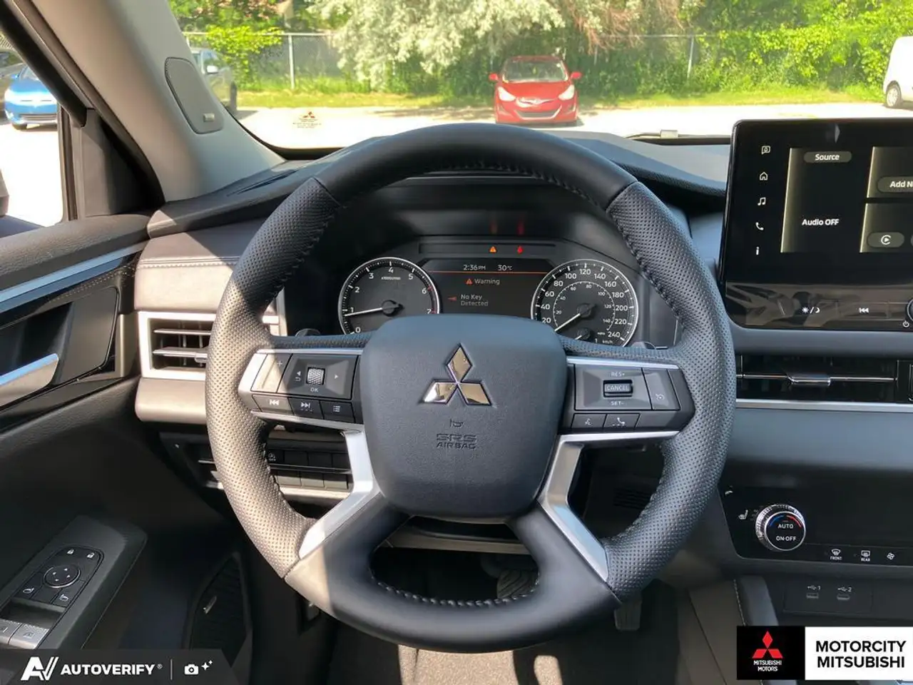 Mitsubishi Outlander снимка Mitsubishi Outlander