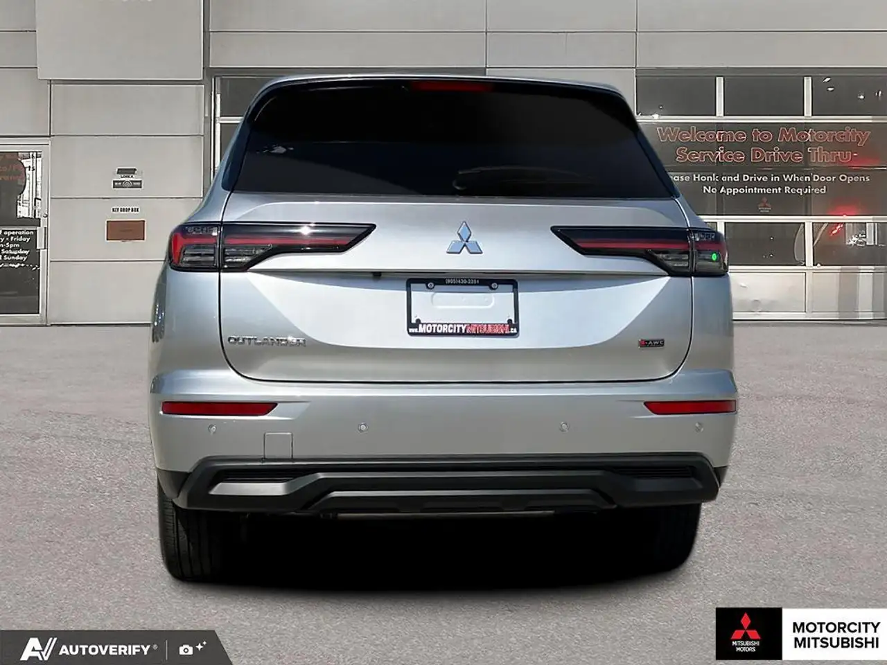 Mitsubishi Outlander снимка Mitsubishi Outlander