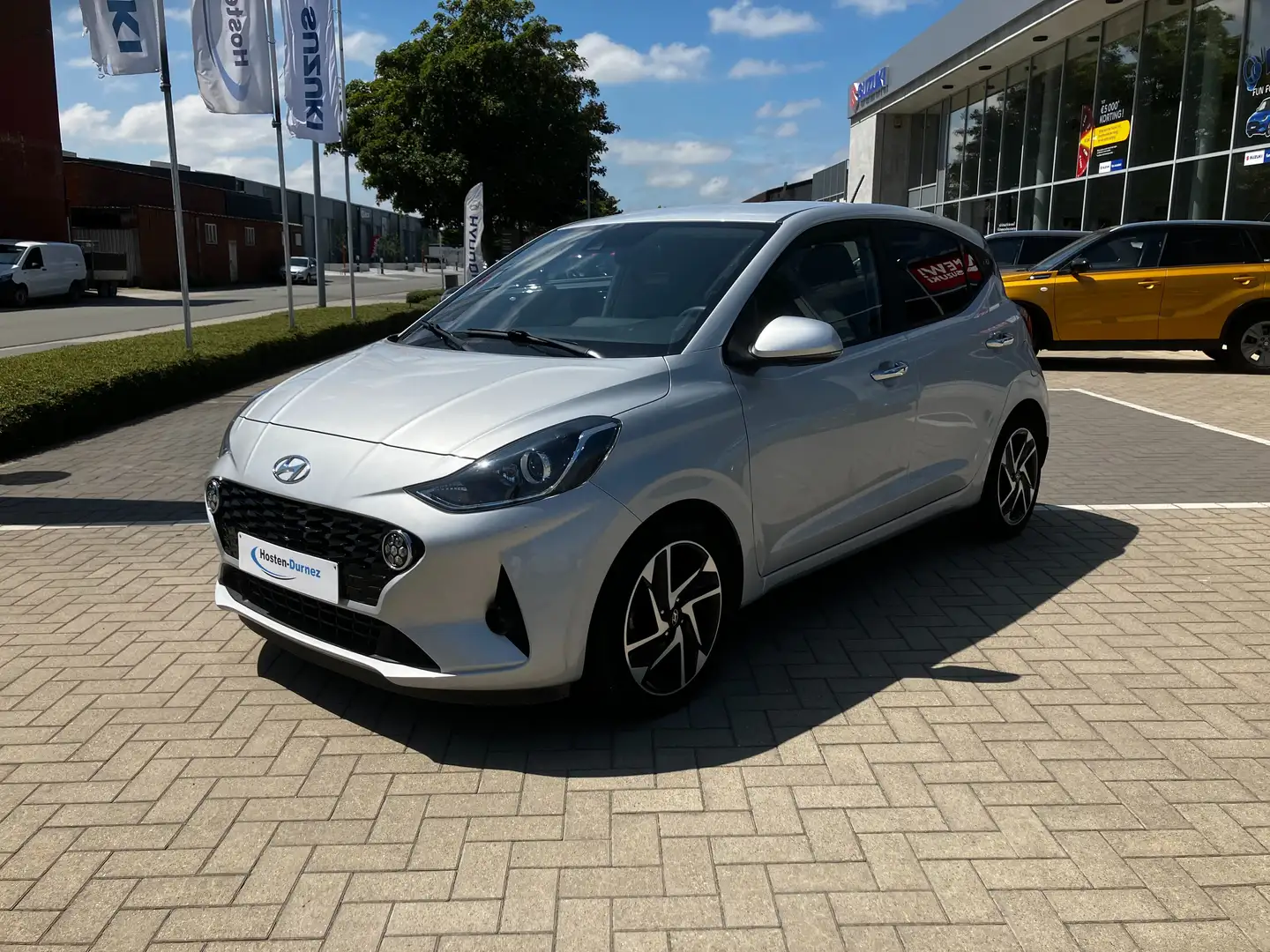 Hyundai i10 i10 1.0 Automatik Sky Zilver - 2