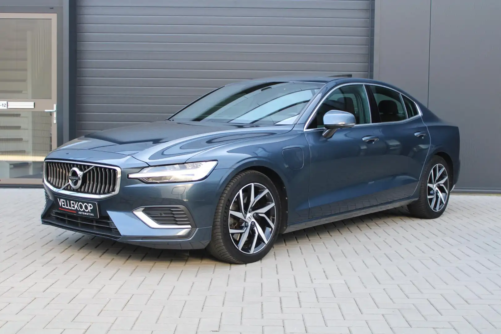 Volvo S60 2.0 Recharge T8 AWD Inscription | Trekhaak | Bower Bleu - 1