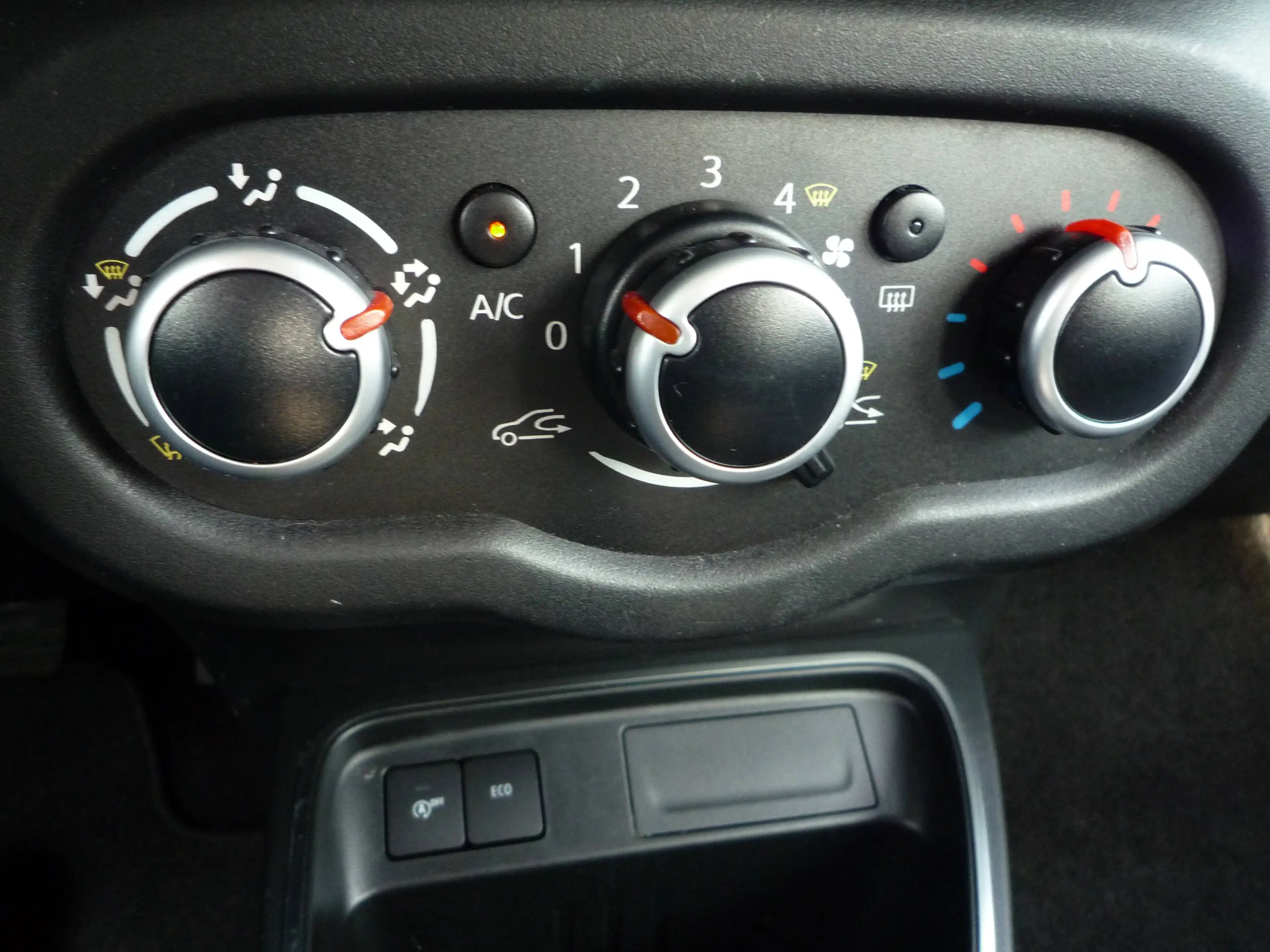 Renault Twingo Limited*Orig.29Tkm*TÜV NEU*Sitzheizung — photo 12
