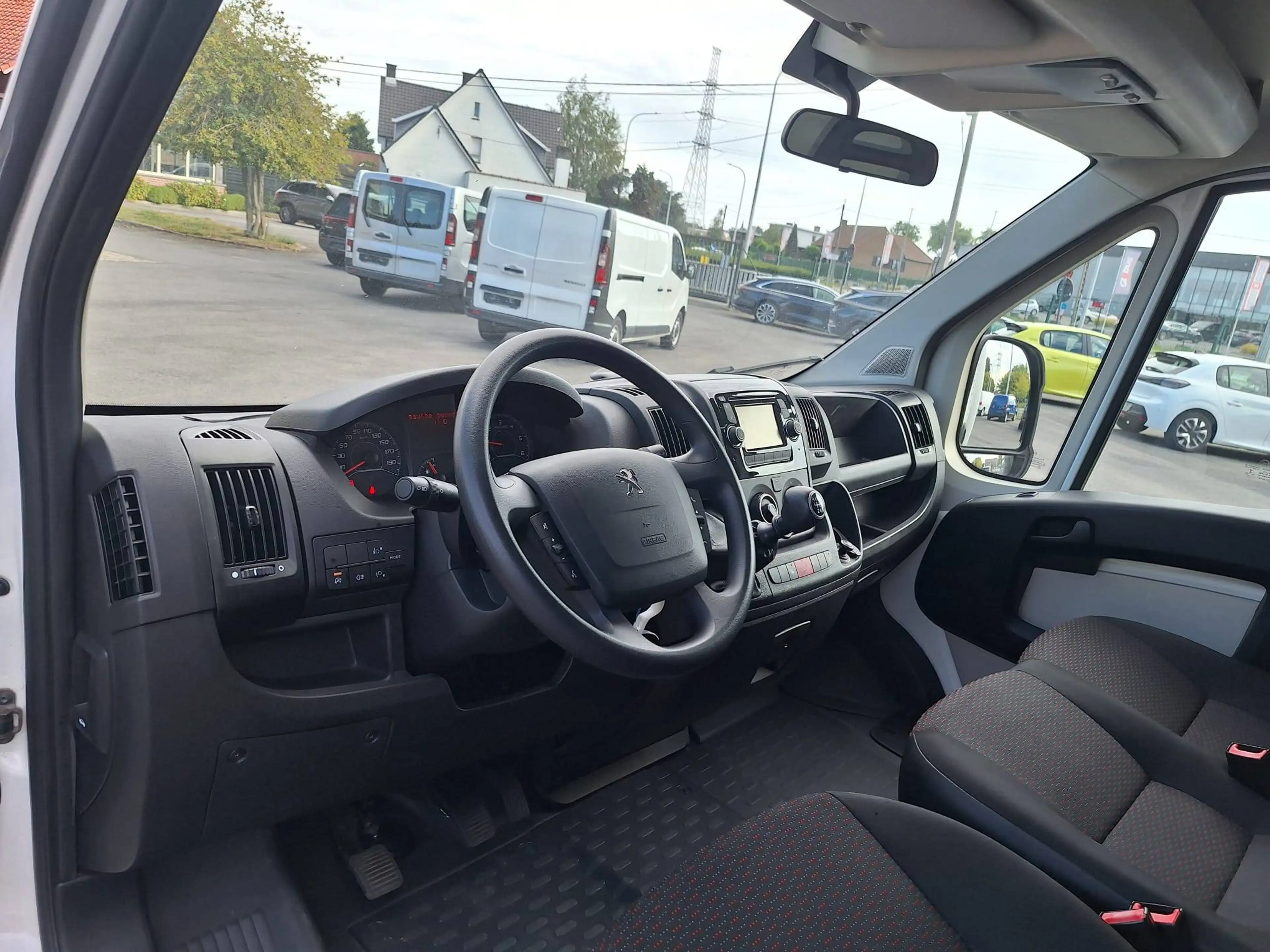 Peugeot Boxer 2.0HDI 163pk Laadklep meubelbak Hayon 19000km! — photo 8